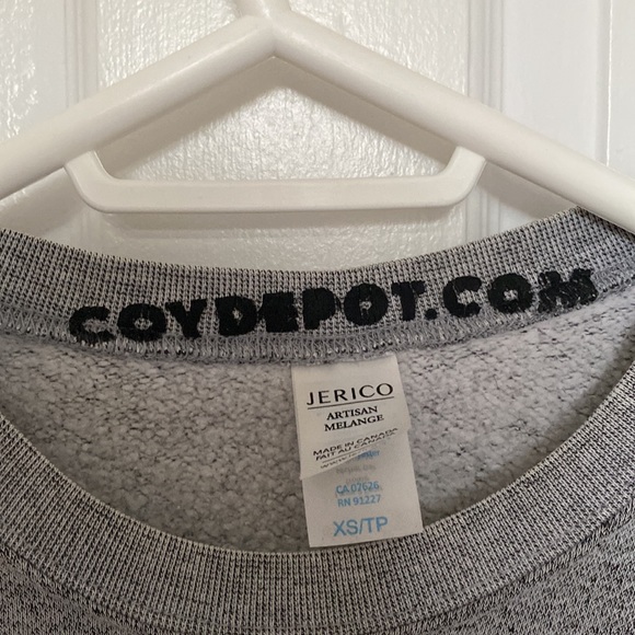 T dot Sweatshirt - Picture 4 of 6